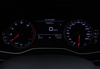Подержанный автомобиль Audi A4 Sedan 2016 года (12 фото)