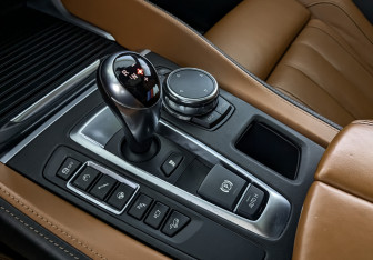 Подержанный автомобиль BMW X6 M 2016 года (27 фото)