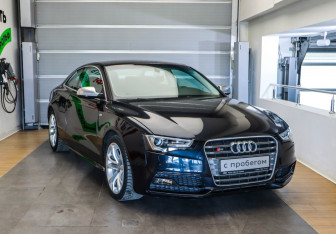 Подержанный автомобиль Audi S5 Coupe 2012 года (3 фото)
