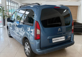 Подержанный автомобиль Citroen Berlingo 2012 года (7 фото)