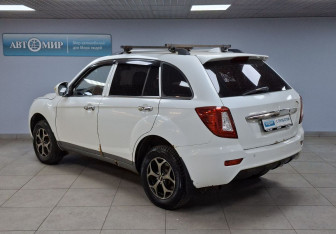 Подержанный автомобиль Lifan X60 2016 года (7 фото)