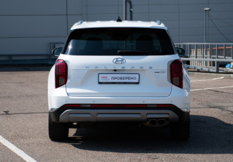 Подержанный автомобиль Hyundai Palisade 2023 года (6 фото)