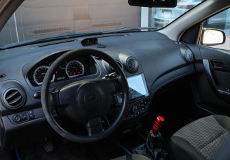 Подержанный автомобиль ЗАЗ Vida Hatchback 2012 года (12 фото)