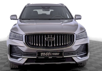 Подержанный автомобиль Geely Monjaro 2024 года (2 фото)