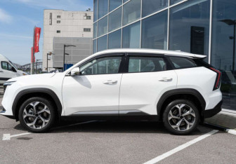 Новый Geely Atlas 2025 (10 фото)