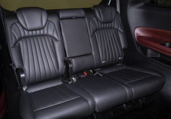 Подержанный автомобиль GAC M8 2023 года (26 фото)