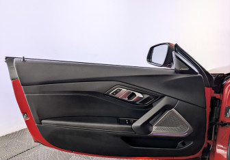 Подержанный автомобиль BMW Z4 Roadster 2019 года (18 фото)