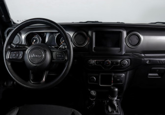 Подержанный автомобиль Jeep Wrangler 2021 года (12 фото)