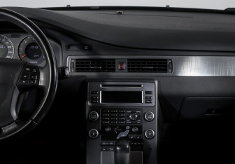 Подержанный автомобиль Volvo XC70 2008 года (13 фото)