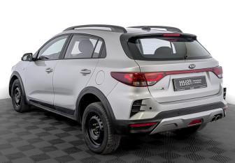 Подержанный автомобиль Kia Rio Hatchback 2021 года (7 фото)