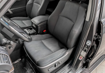 Подержанный автомобиль Toyota Land Cruiser Prado 2019 года (21 фото)