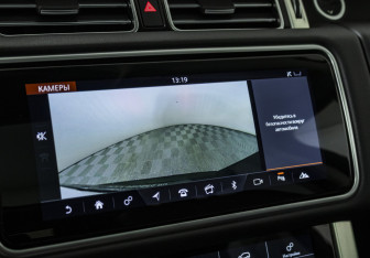 Подержанный автомобиль Land Rover Range Rover 2018 года (16 фото)