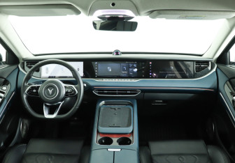 Подержанный автомобиль Voyah Free 2023 года (12 фото)