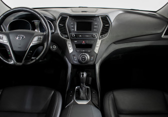 Подержанный автомобиль Hyundai Santa Fe 2015 года (12 фото)