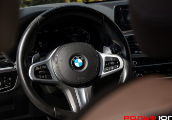 Подержанный автомобиль BMW X3 2020 года (12 фото)