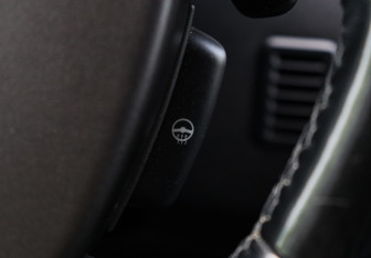 Подержанный автомобиль Land Rover Discovery 2013 года (21 фото)