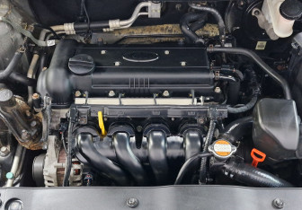 Подержанный автомобиль Kia Rio Hatchback 2012 года (9 фото)