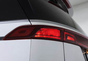 Подержанный автомобиль Kia Carnival 2021 года (24 фото)