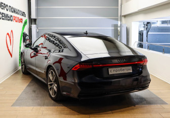 Подержанный автомобиль Audi A7 2019 года (6 фото)
