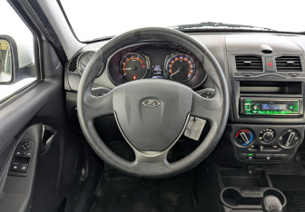 Подержанный автомобиль LADA (ВАЗ) Granta Sedan 2023 года (21 фото)