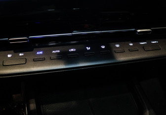 Подержанный автомобиль Changan UNI-S 2024 года (15 фото)