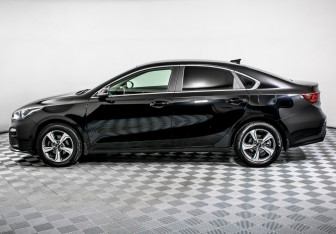 Подержанный автомобиль Kia Cerato Sedan 2021 года (8 фото)
