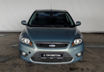 Подержанный автомобиль Ford Focus Sedan 2010 года (2 фото)