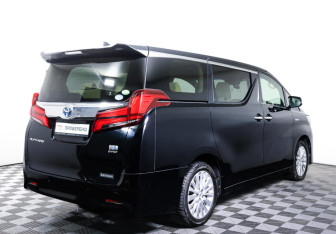 Подержанный автомобиль Toyota Alphard 2018 года (5 фото)