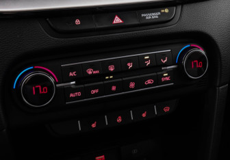 Подержанный автомобиль Kia Ceed Wagon 2021 года (17 фото)