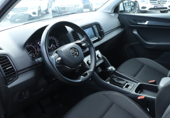 Подержанный автомобиль Skoda Karoq 2022 года (13 фото)