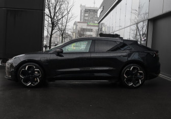 Подержанный автомобиль Zeekr 001 2022 года (8 фото)