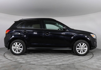 Подержанный автомобиль Mitsubishi ASX 2013 года (4 фото)