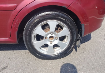 Подержанный автомобиль Chevrolet Lacetti Hatchback 2008 года (13 фото)