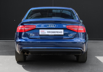 Подержанный автомобиль Audi A4 Sedan 2012 года (5 фото)