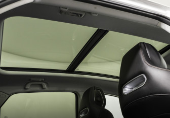 Подержанный автомобиль Changan UNI-K 2023 года (21 фото)