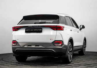 Подержанный автомобиль FAW Bestune T77 2022 года (3 фото)