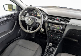 Подержанный автомобиль Skoda Rapid Liftback 2019 года (26 фото)