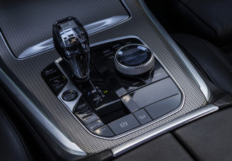 Подержанный автомобиль BMW X5 2019 года (21 фото)