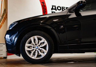 Подержанный автомобиль BMW X4 2015 года (37 фото)