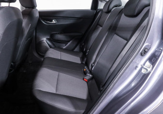 Подержанный автомобиль Kia Rio Sedan 2022 года (12 фото)