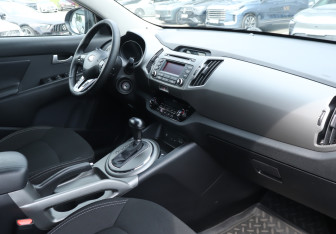 Подержанный автомобиль Kia Sportage 2014 года (9 фото)