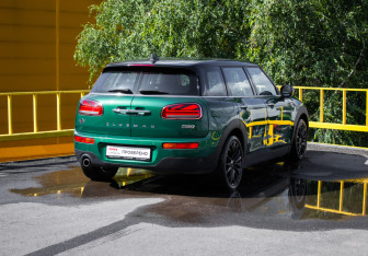 Подержанный автомобиль MINI Clubman Wagon 2019 года (4 фото)