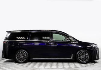 Подержанный автомобиль Voyah Dream 2023 года (3 фото)