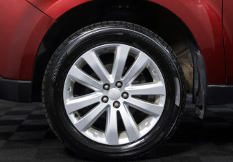 Подержанный автомобиль Subaru Forester Suv 2011 года (18 фото)