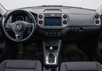 Подержанный автомобиль Volkswagen Tiguan 2011 года (13 фото)