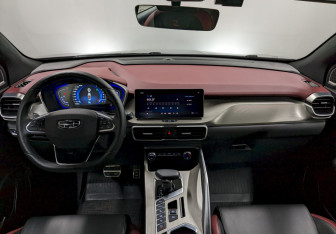 Подержанный автомобиль Geely Coolray 2023 года (23 фото)