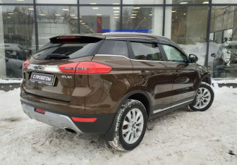 Подержанный автомобиль Geely Atlas 2020 года (8 фото)