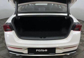 Новый Kia K5 2024 (9 фото)