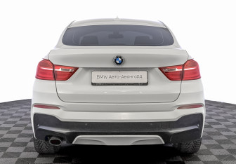 Подержанный автомобиль BMW X4 2015 года (6 фото)