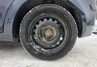 Подержанный автомобиль Citroen C4 Hatchback 2010 года (18 фото)